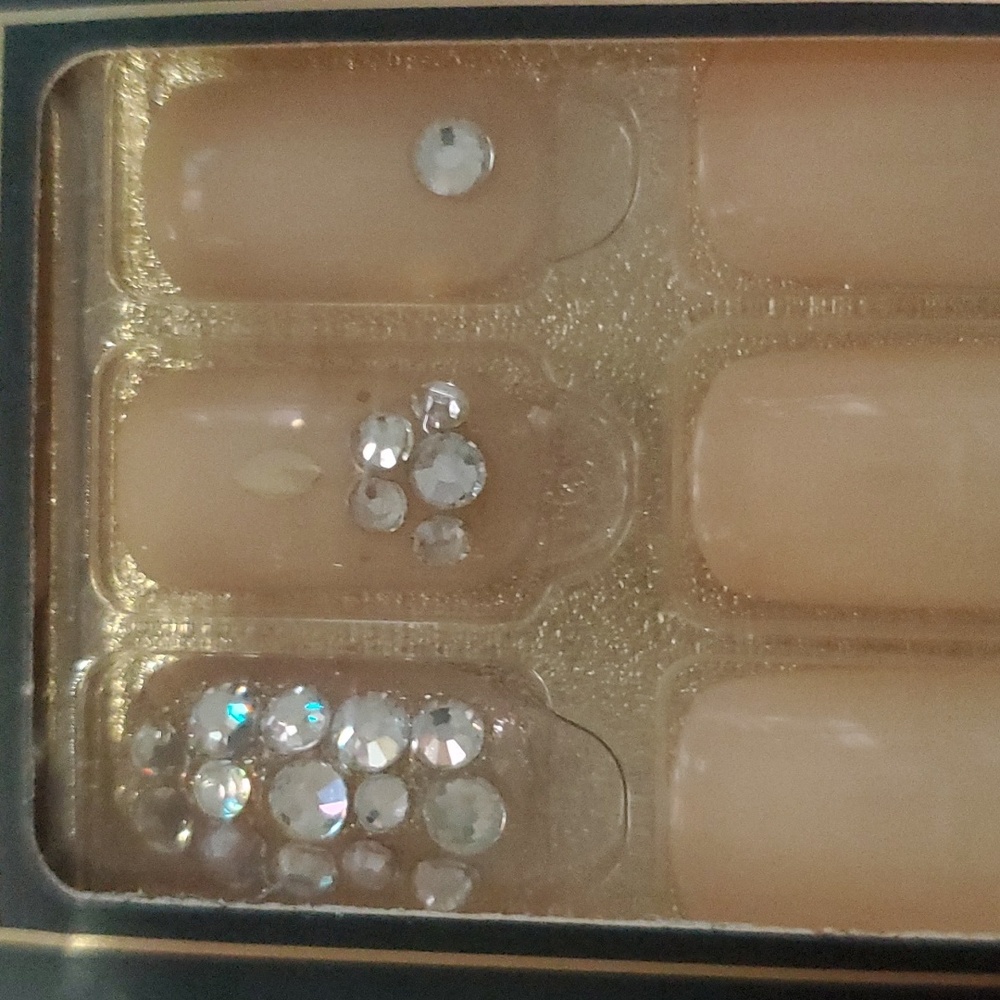 Nails - Picture 4 of 10